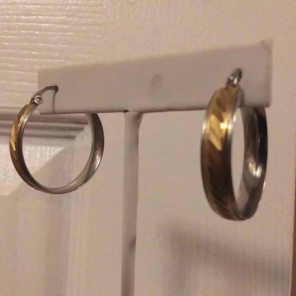 Two tone hoops